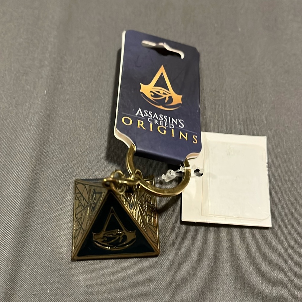Assassin’s Creed Origins keychain - NEW
